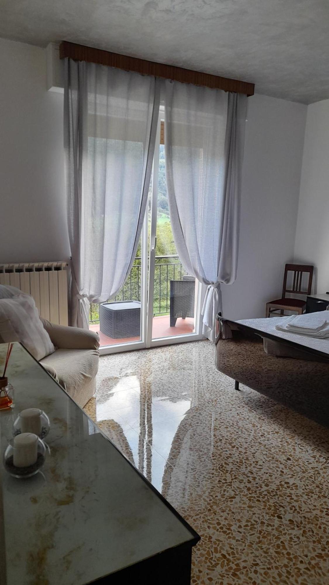 Casa Di Gianni Apartment Primaluna Екстериор снимка