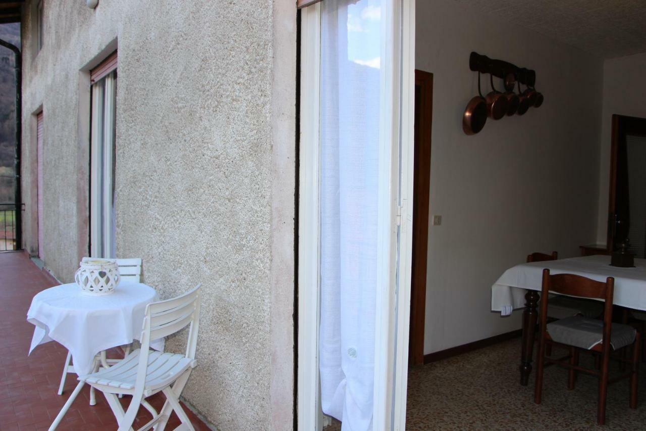 Casa Di Gianni Apartment Primaluna Екстериор снимка
