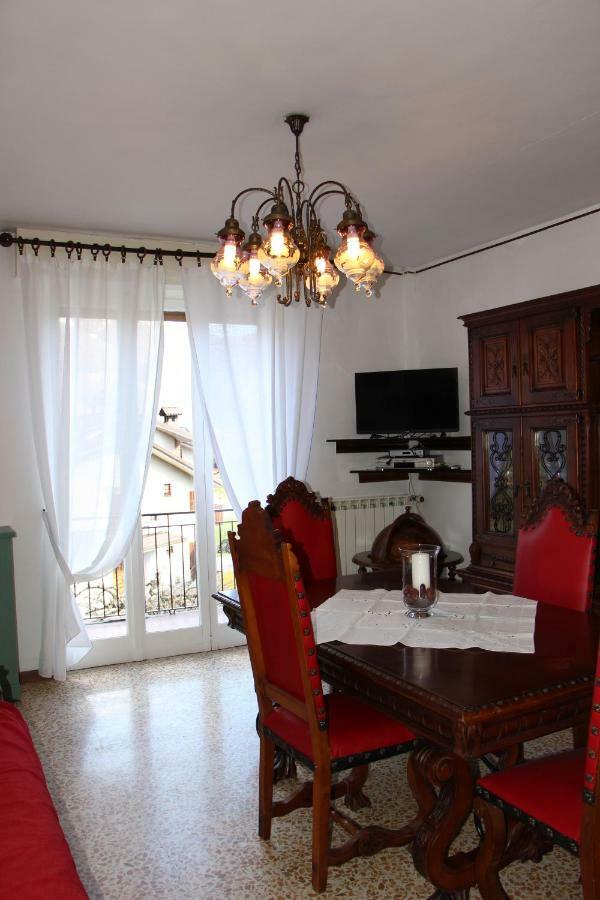 Casa Di Gianni Apartment Primaluna Екстериор снимка