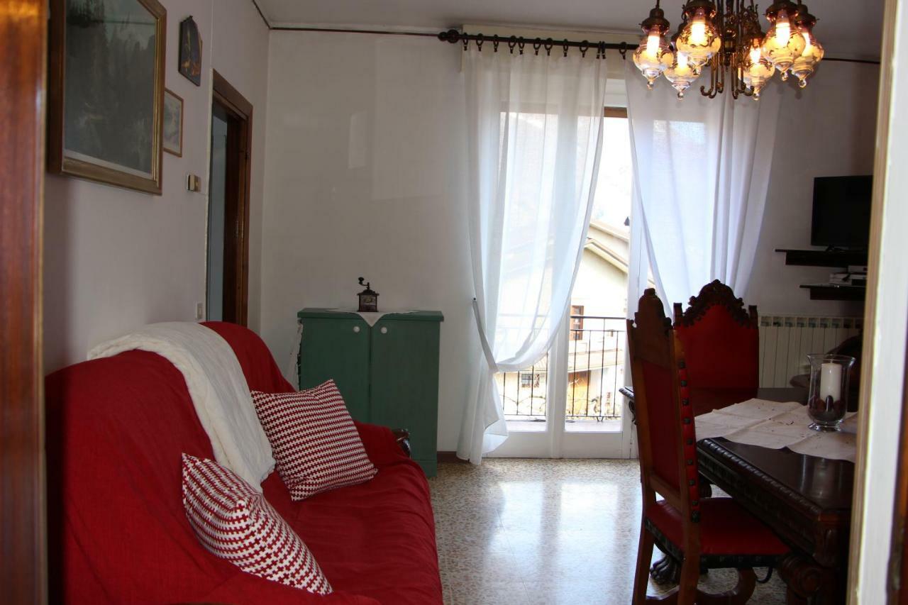 Casa Di Gianni Apartment Primaluna Екстериор снимка