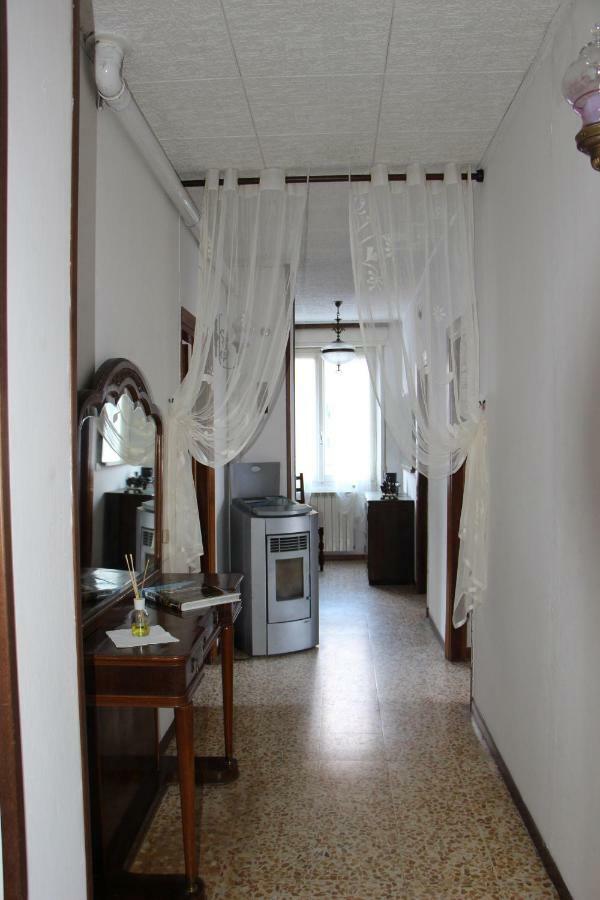 Casa Di Gianni Apartment Primaluna Екстериор снимка