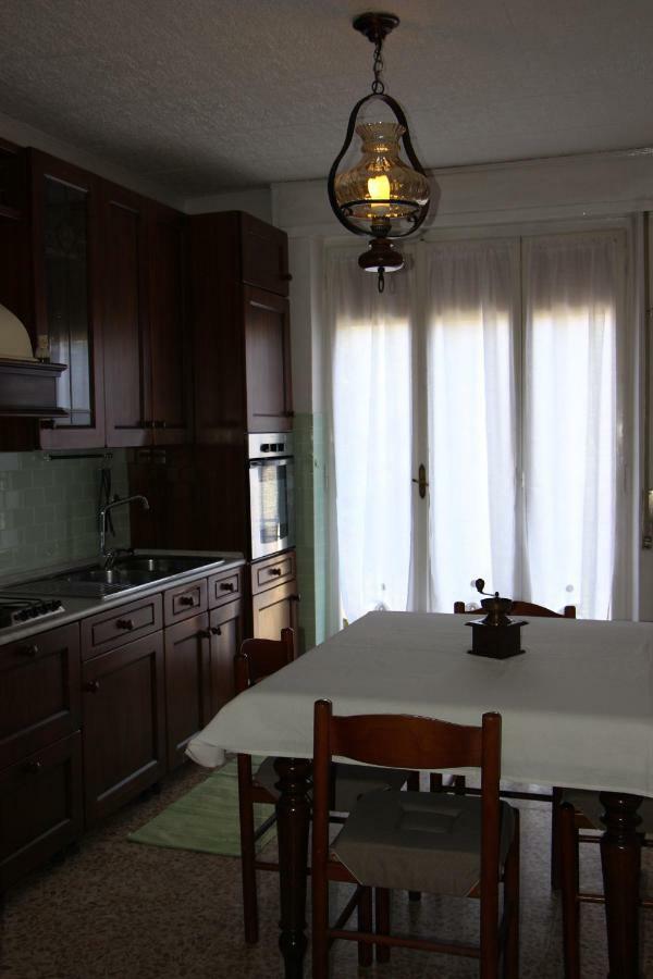 Casa Di Gianni Apartment Primaluna Екстериор снимка